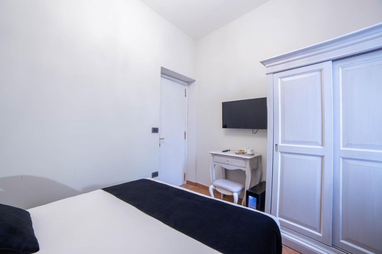 Double Room Private External Bathroom