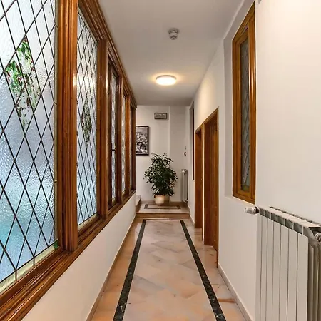 Hotel Accademia-2